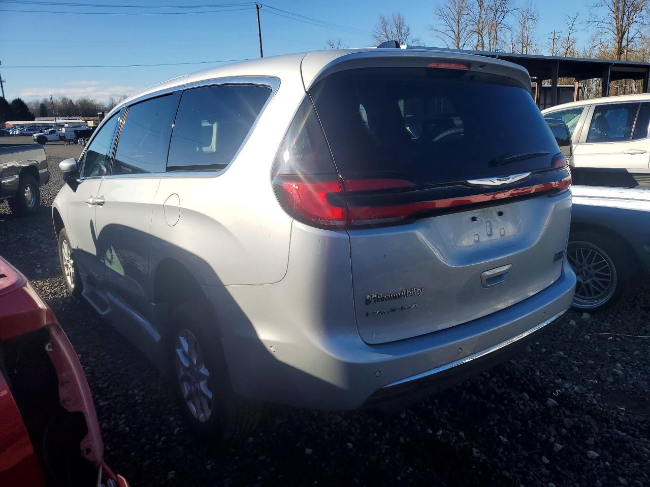 2023 CHRYSLER Pacifica