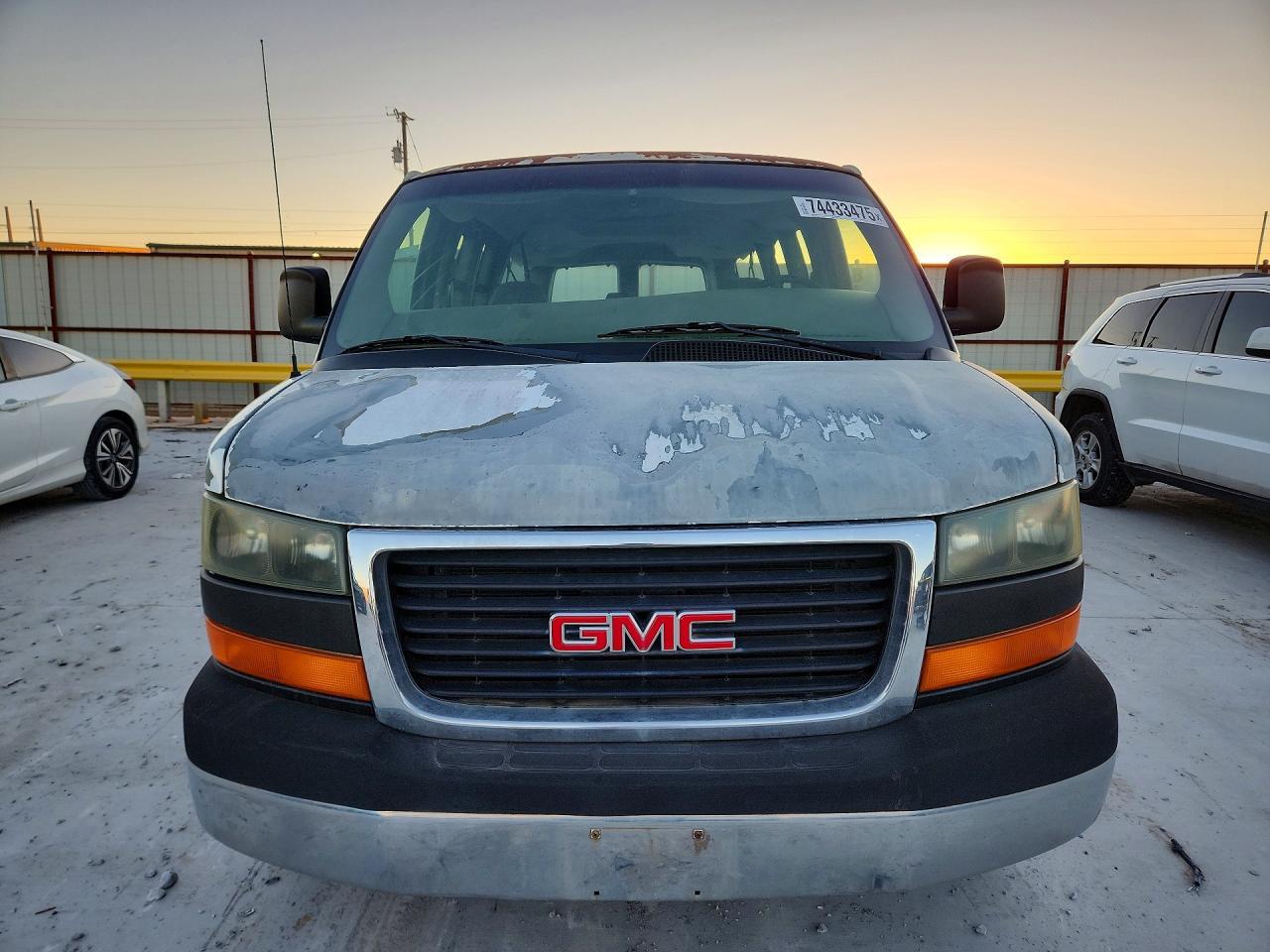2003 GMC Savana