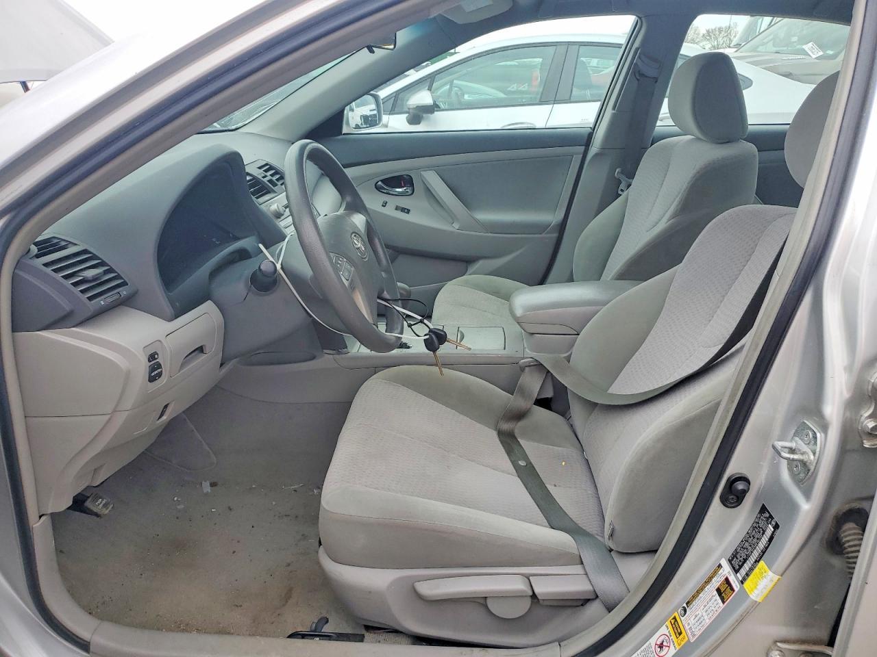 2011 TOYOTA CAMRY
