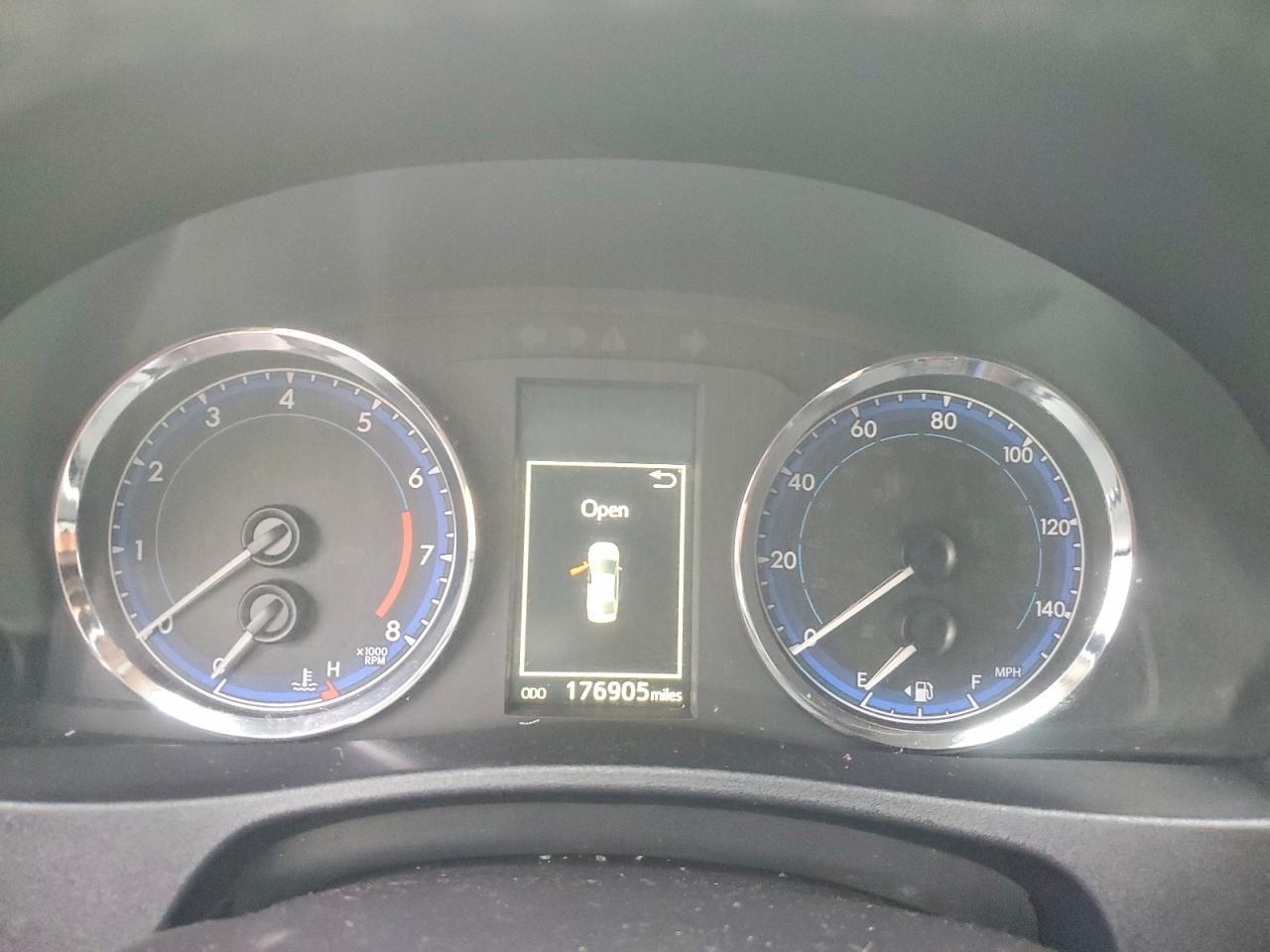 2017 TOYOTA COROLLA