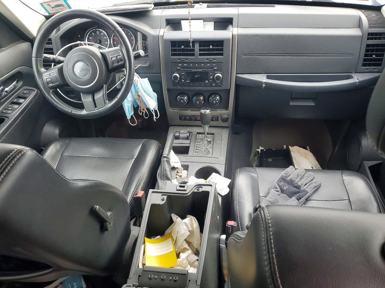 2012 JEEP Liberty