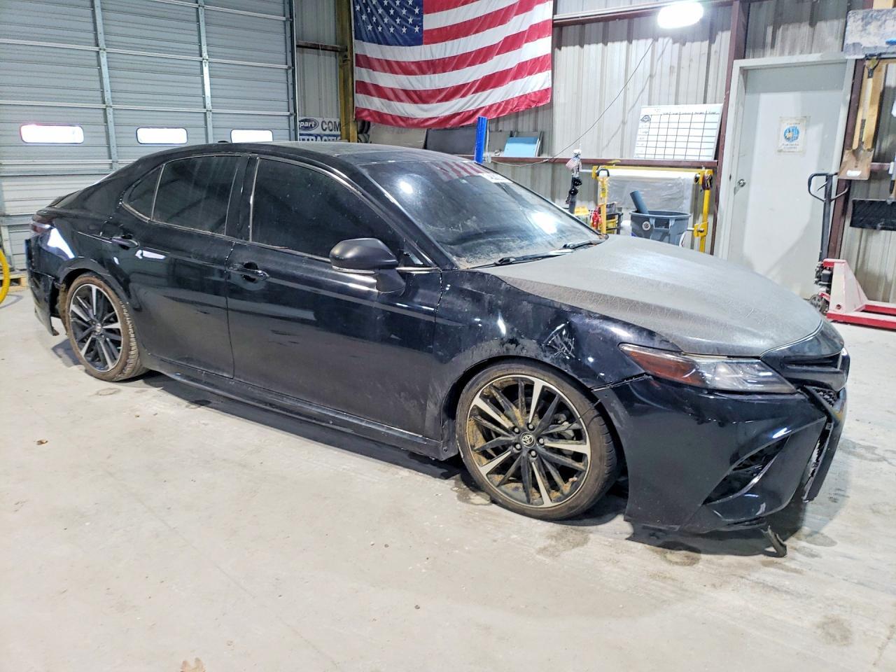 2018 TOYOTA CAMRY
