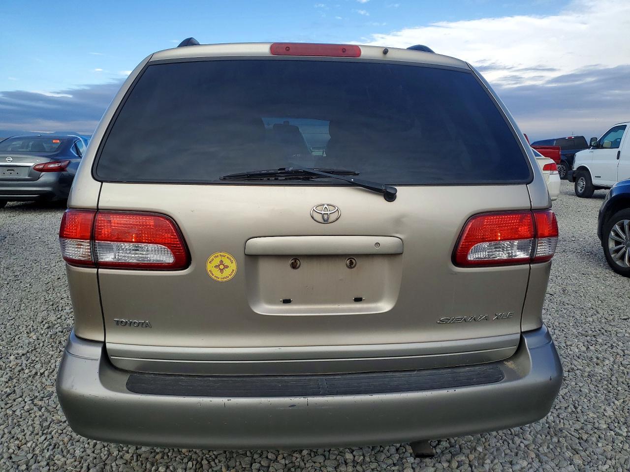2002 TOYOTA SIENNA