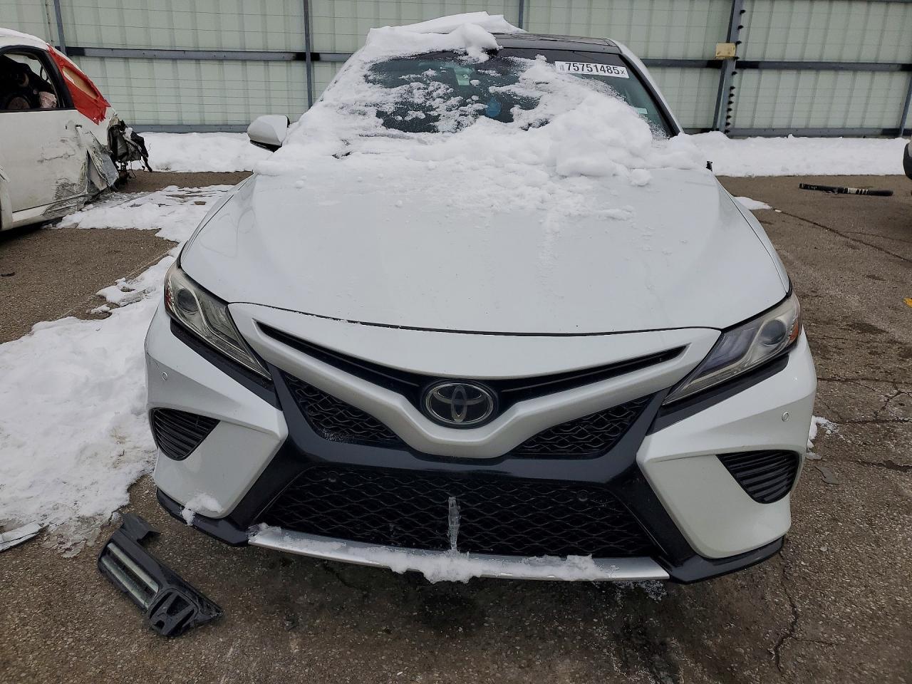 2018 TOYOTA CAMRY