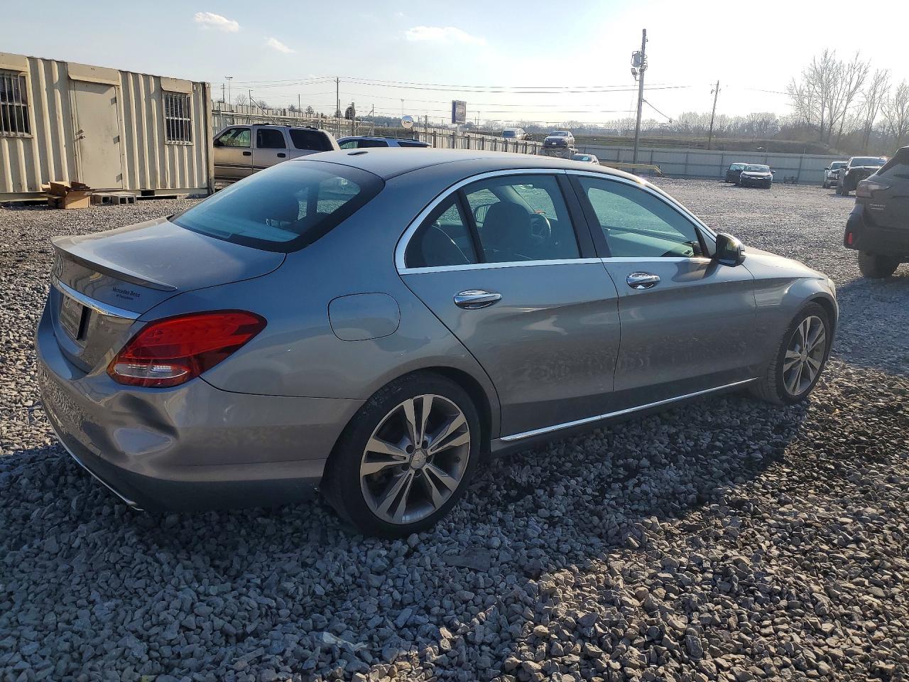2016 MERCEDES-BENZ C-CLASS
