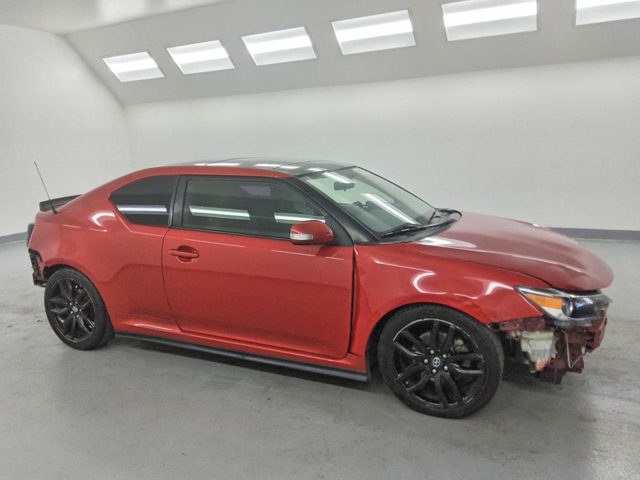 2016 SCION TC