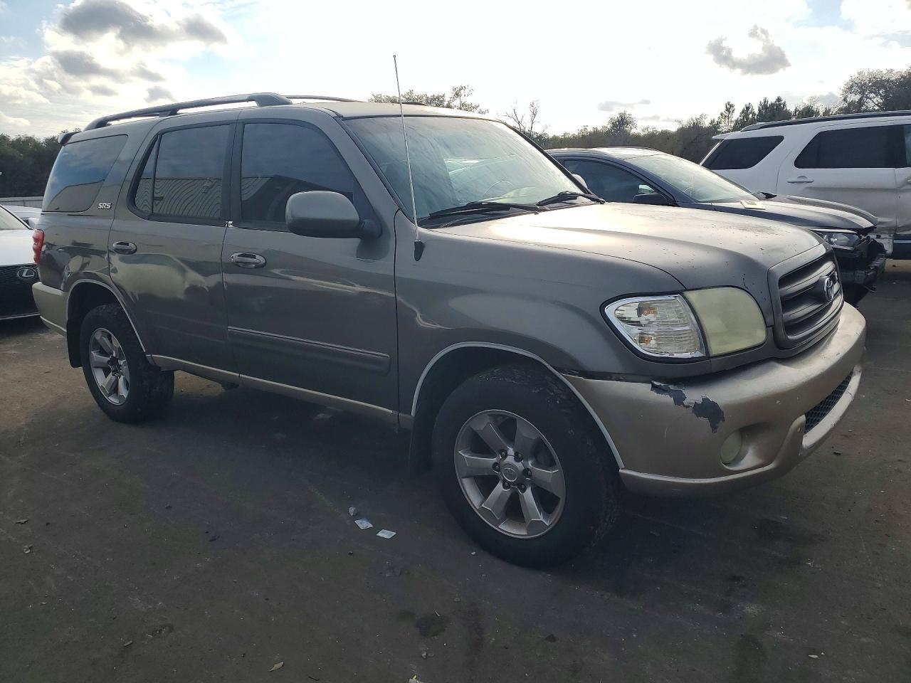 2004 TOYOTA Sequoia