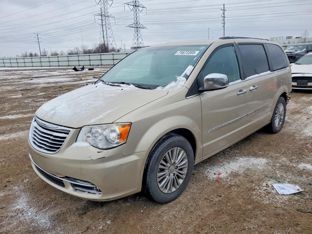 2013 CHRYSLER Town & Country