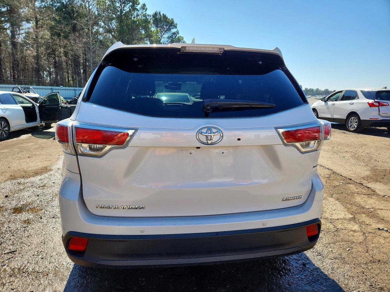 2015 TOYOTA HIGHLANDER
