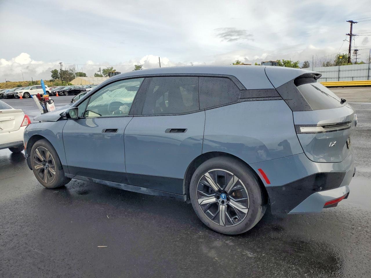 2024 BMW iX