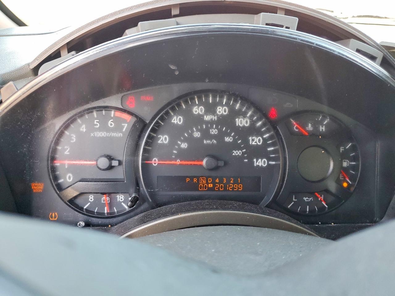 2004 NISSAN Titan