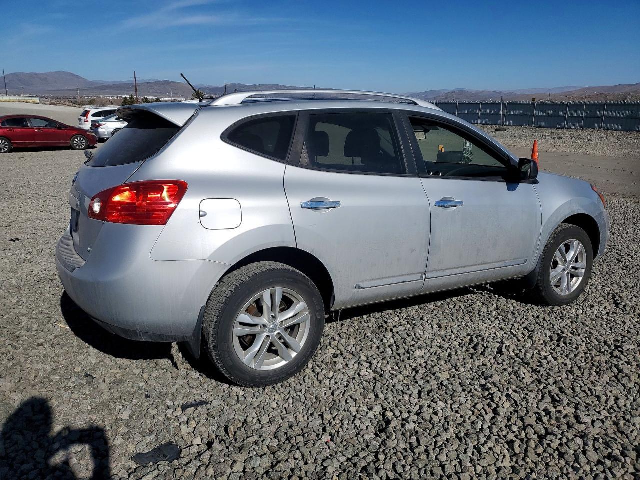 2015 NISSAN ROGUE