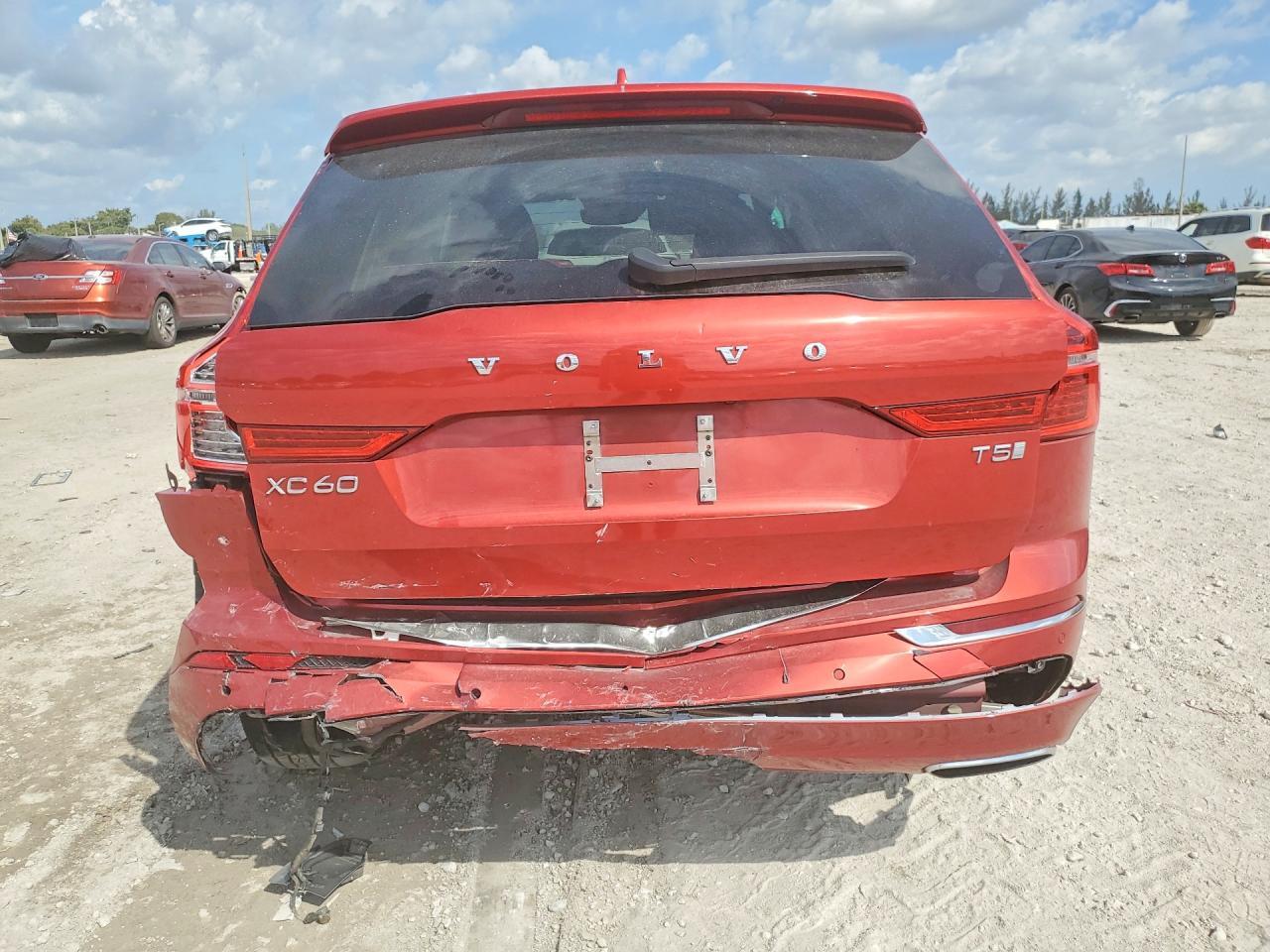 2020 VOLVO XC60