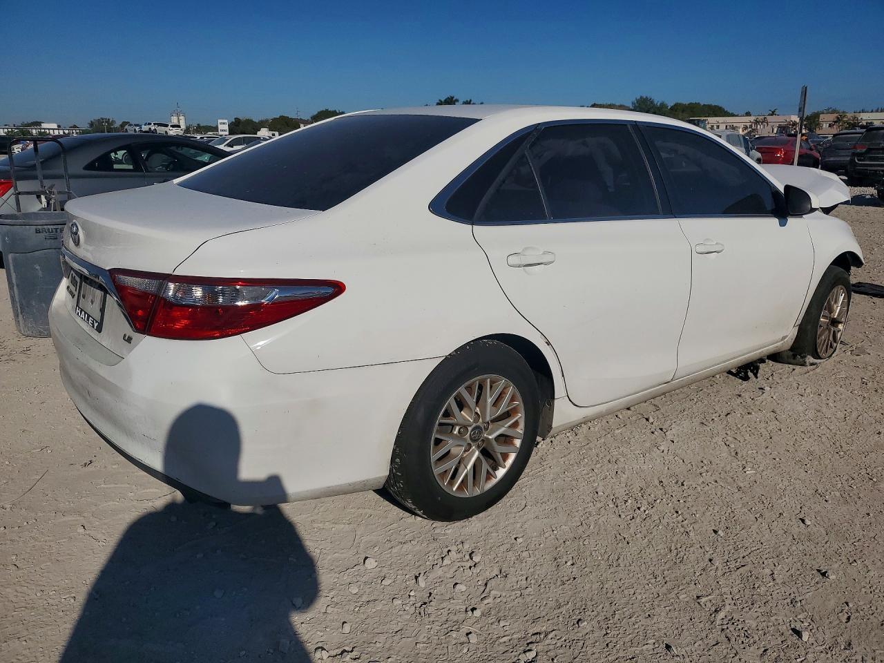 2017 TOYOTA CAMRY