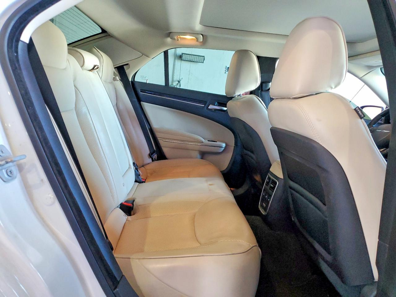 2016 CHRYSLER 300