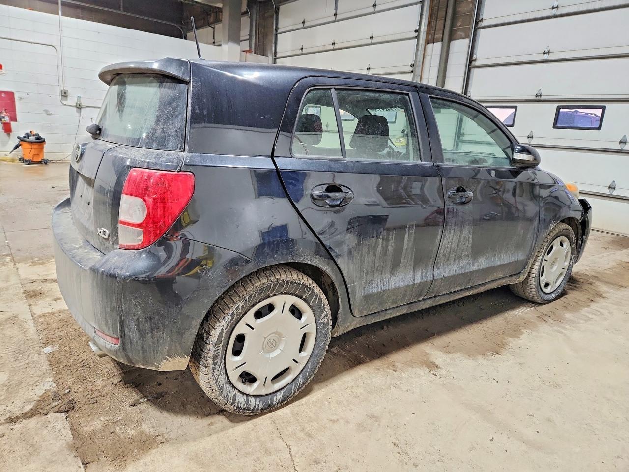 2011 TOYOTA SCION