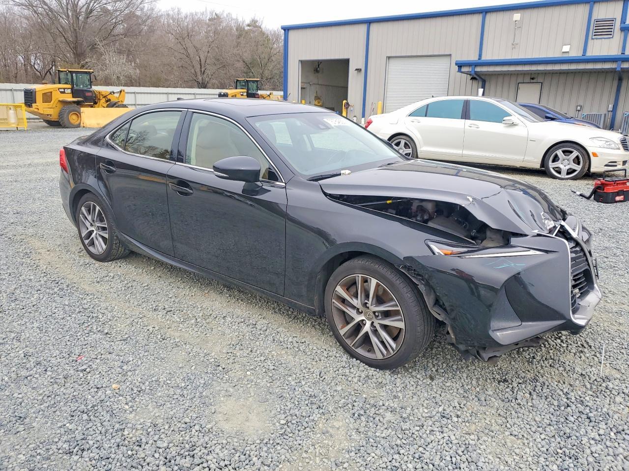 2018 LEXUS IS 300