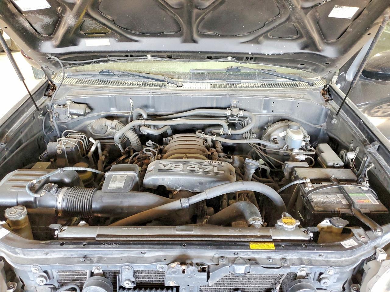 2005 TOYOTA Sequoia