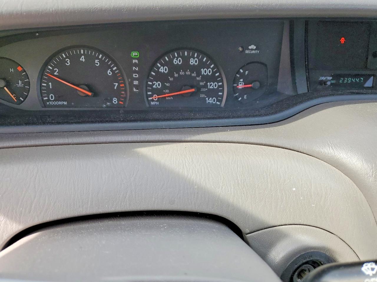 2004 TOYOTA Avalon