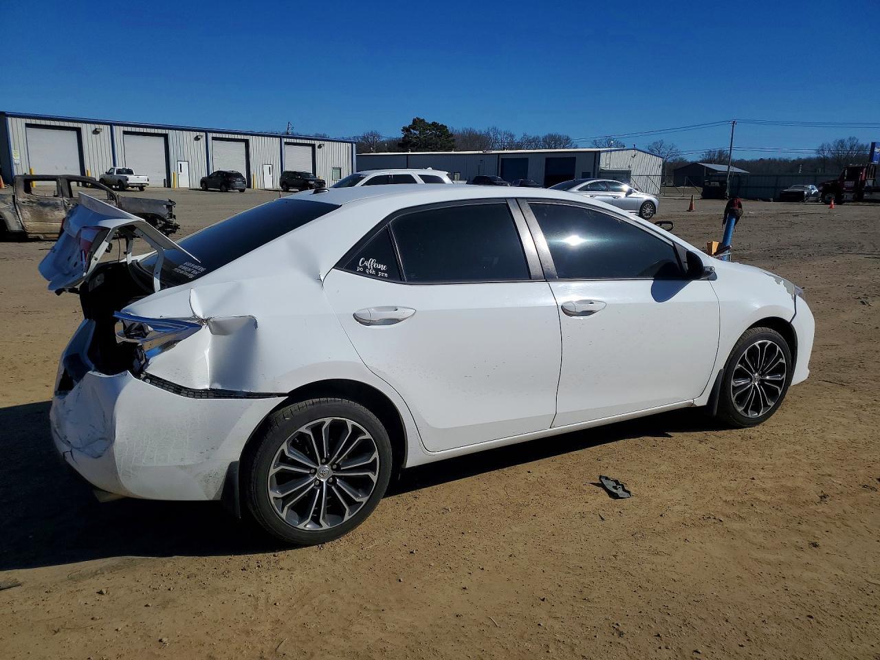 2015 TOYOTA COROLLA