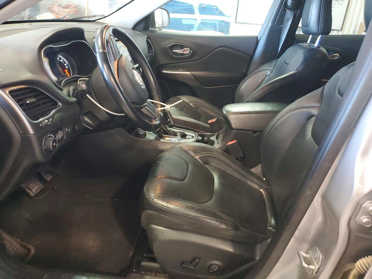 2019 JEEP CHEROKEE