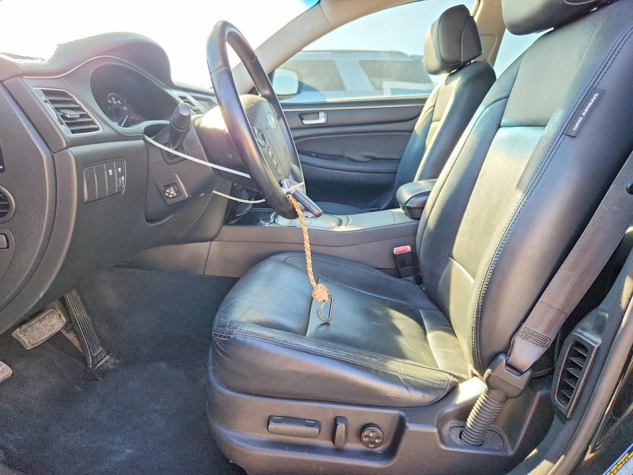 2012 HYUNDAI GENESIS