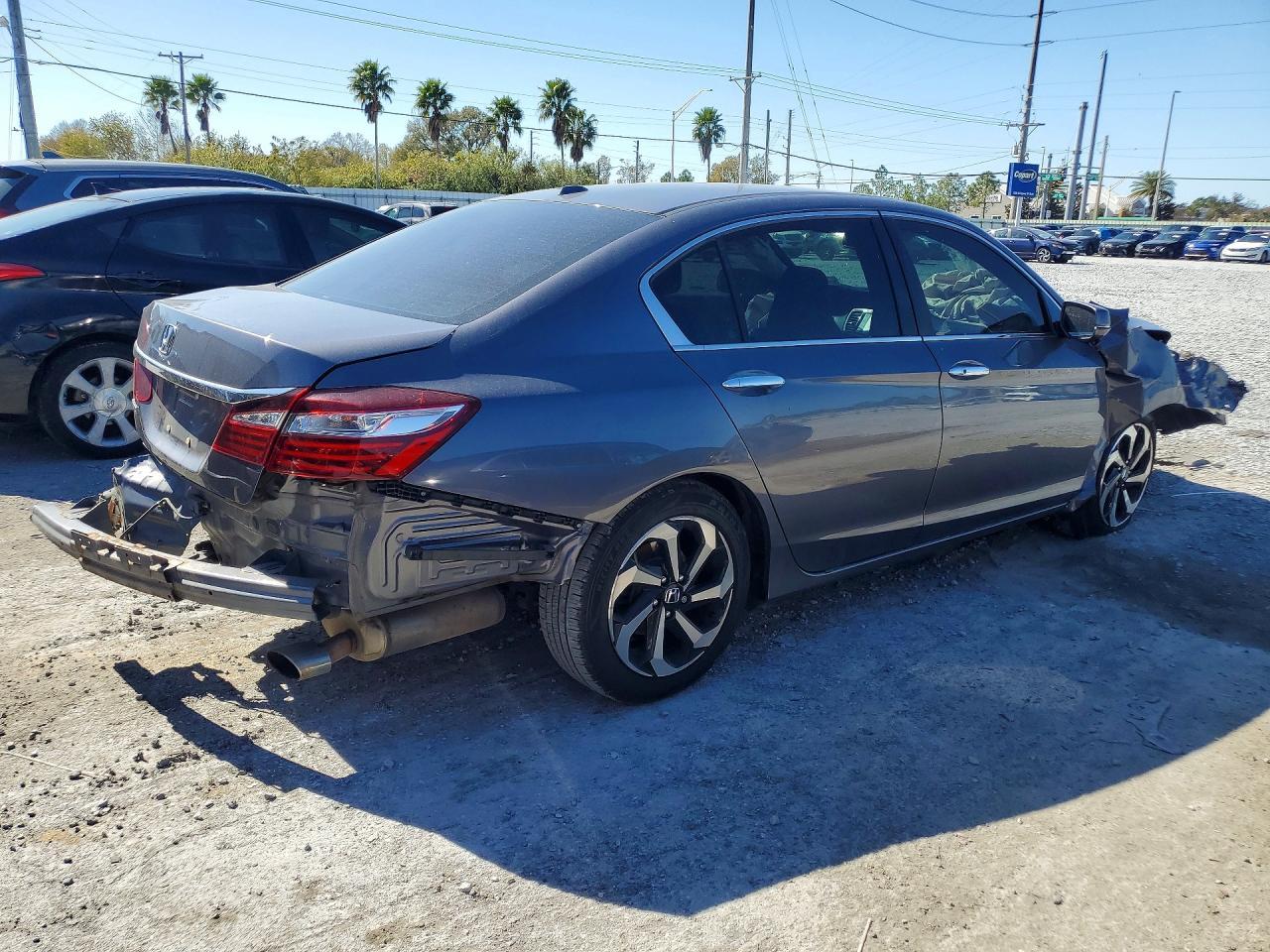 2017 HONDA ACCORD