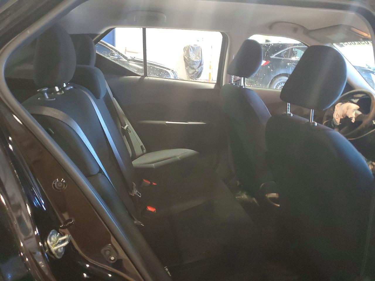 2025 NISSAN KICKS