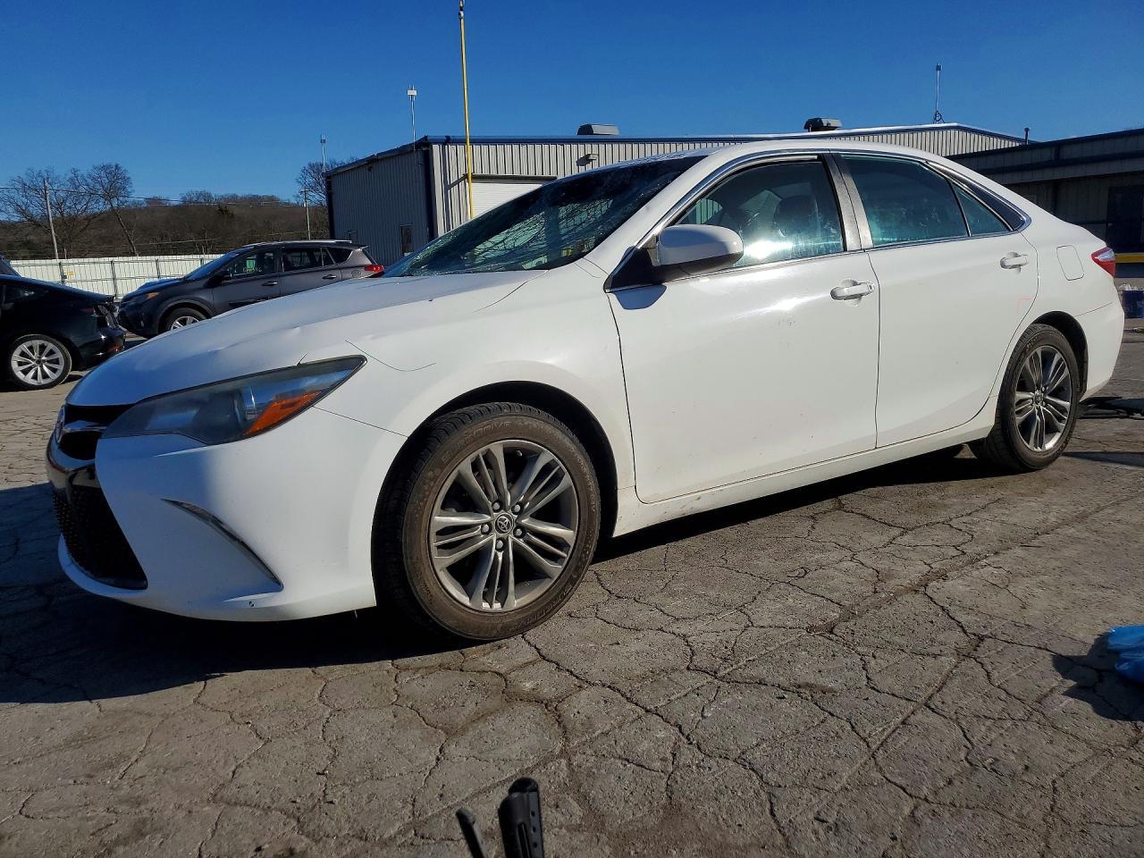 2016 TOYOTA CAMRY