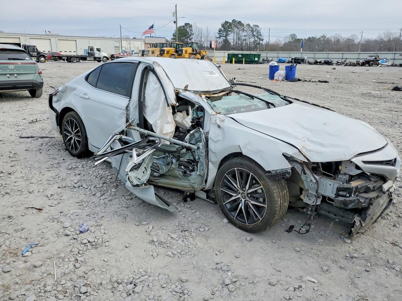 2022 TOYOTA CAMRY