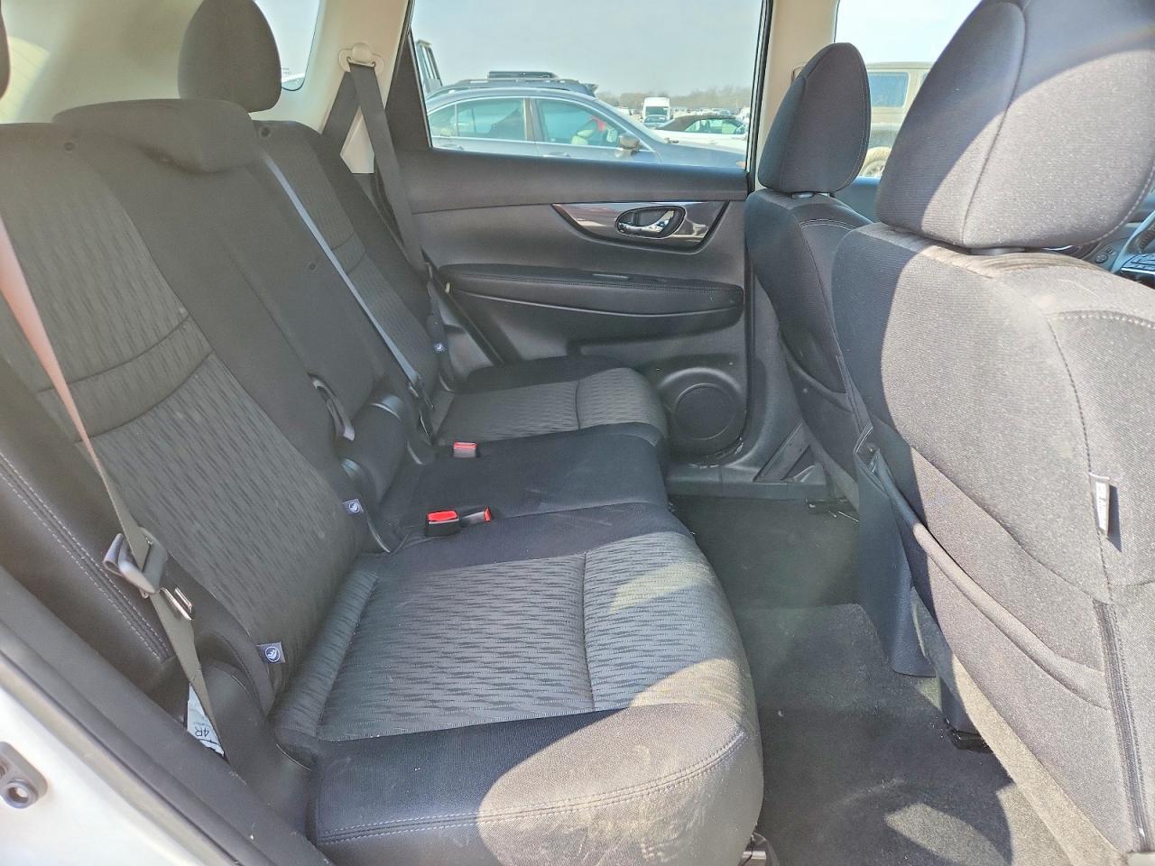 2017 NISSAN ROGUE