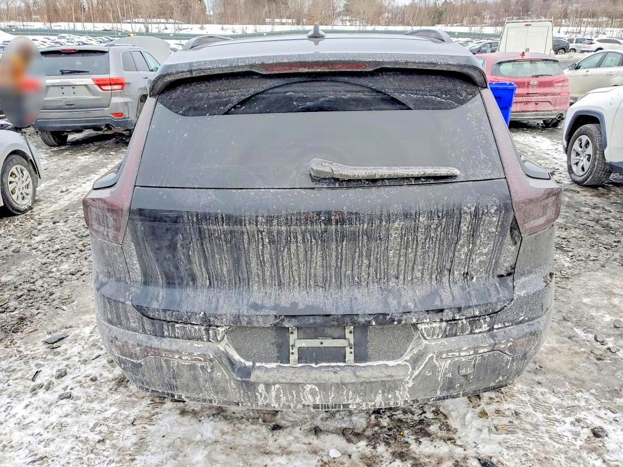 2021 VOLVO XC40