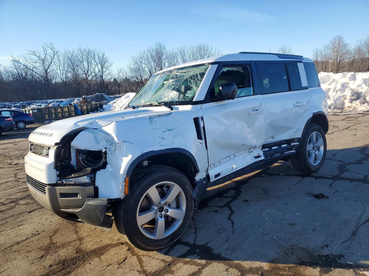 2026 LAND ROVER Defender