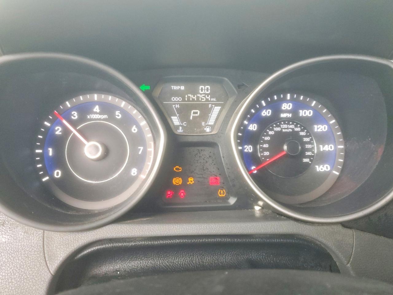 2012 HYUNDAI ELANTRA