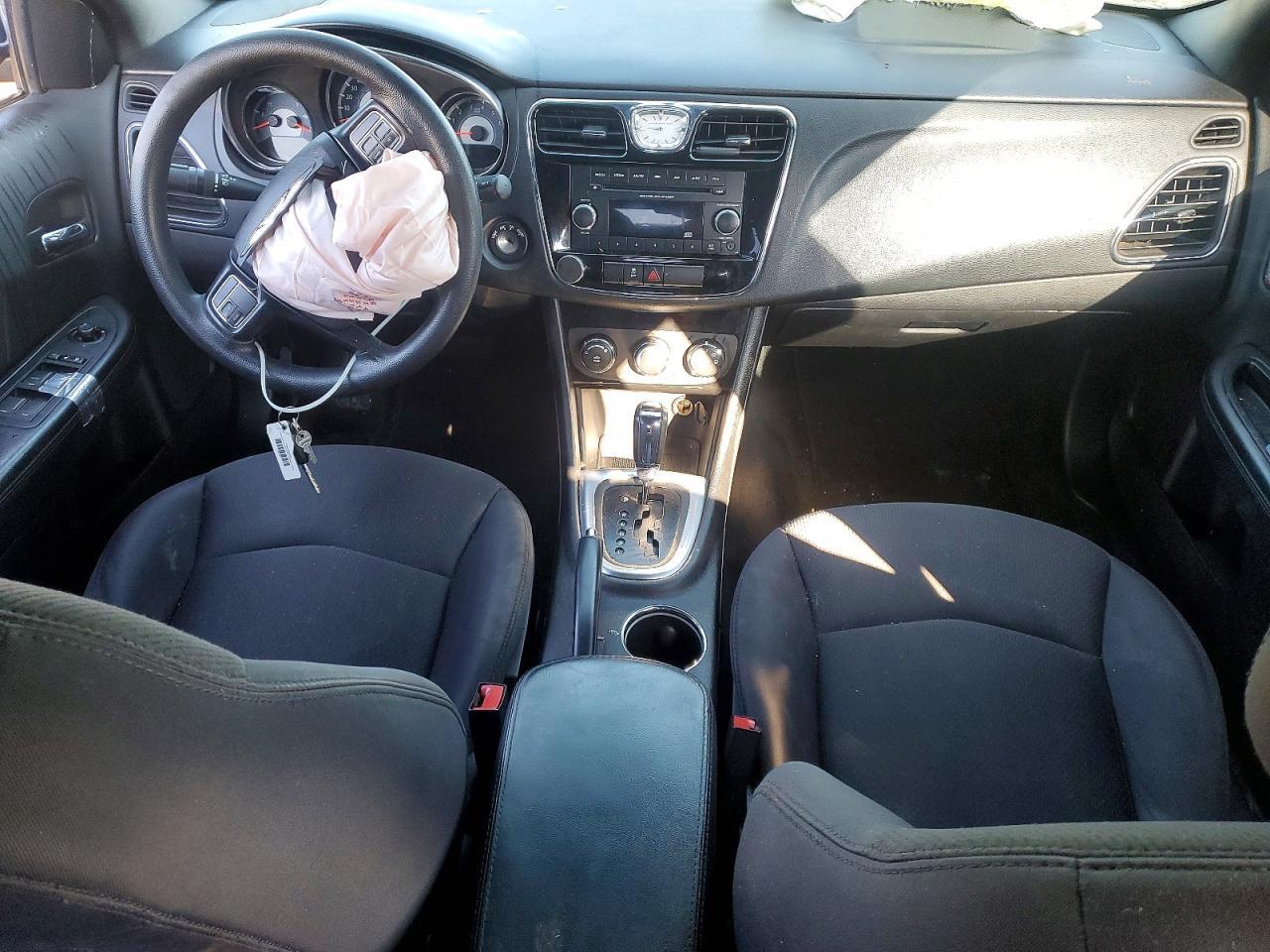 2014 CHRYSLER 200