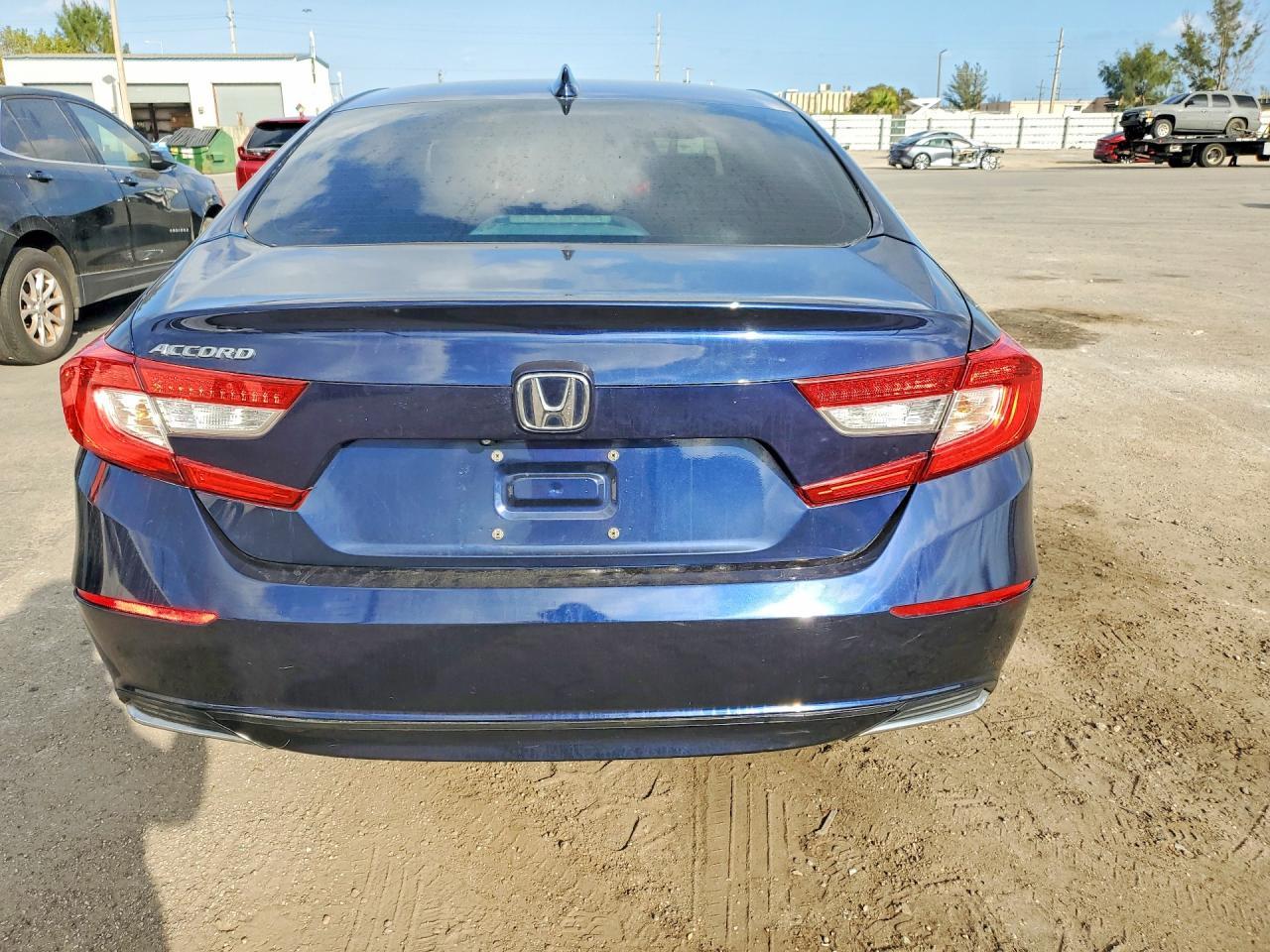 2018 HONDA ACCORD