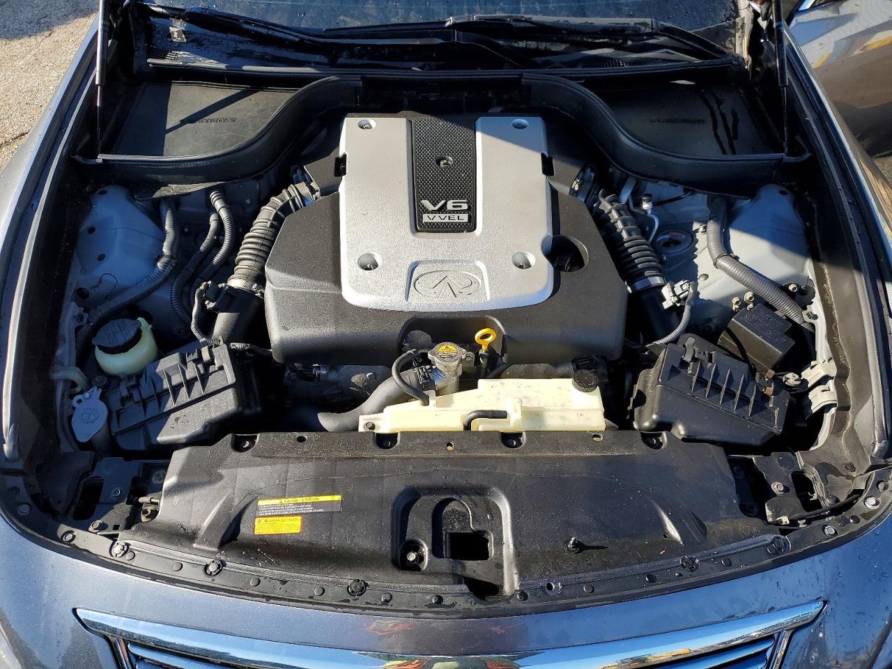 2011 INFINITI G37
