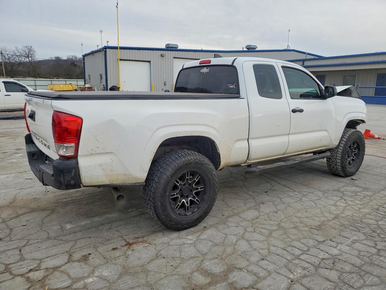 2017 TOYOTA TACOMA