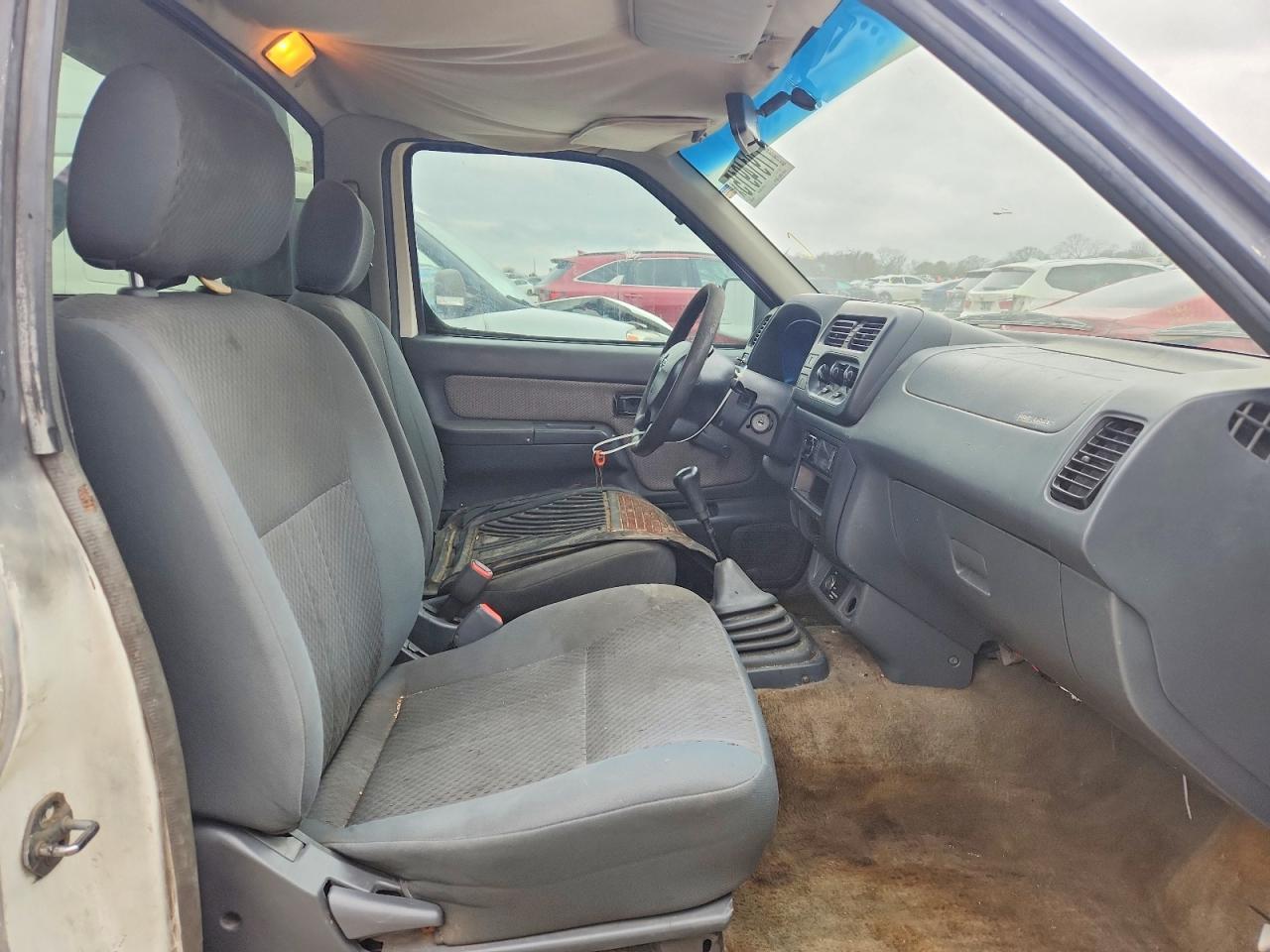 2001 NISSAN Frontier