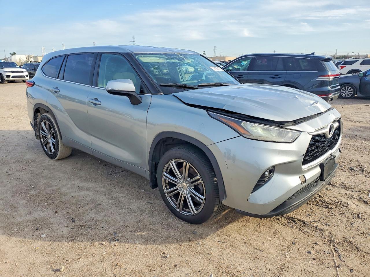 2020 TOYOTA HIGHLANDER