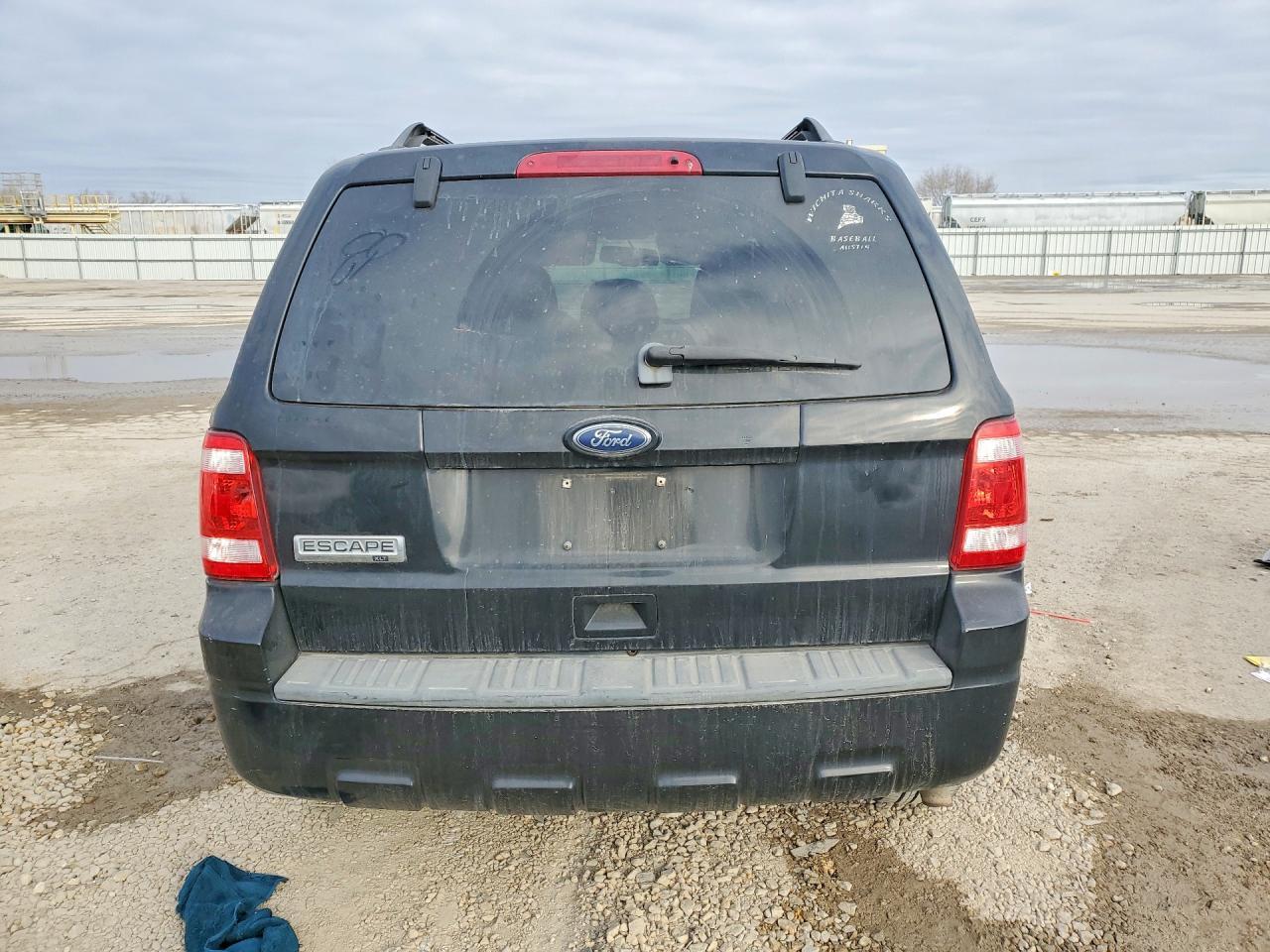 2010 FORD ESCAPE