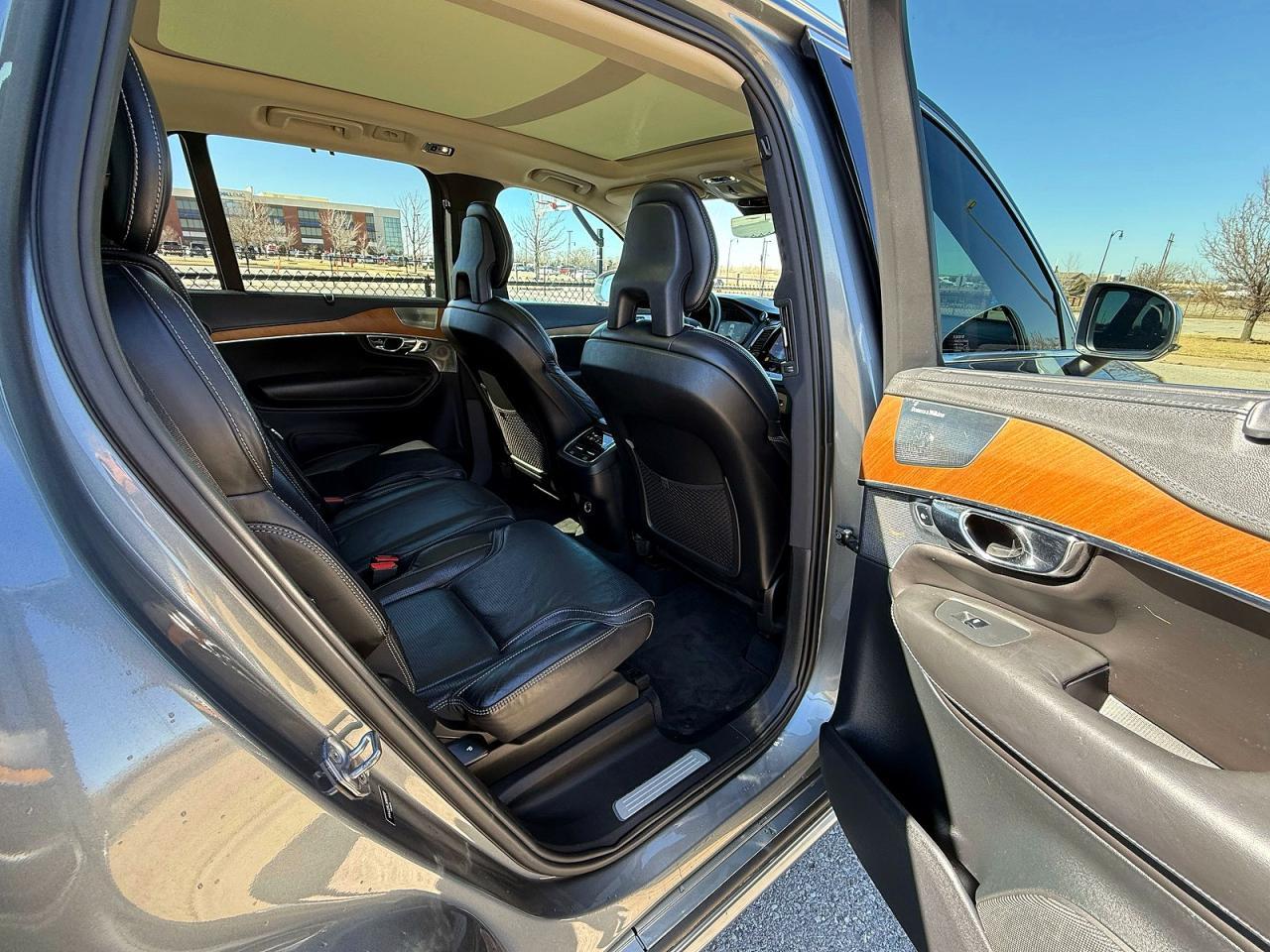 2016 VOLVO XC90