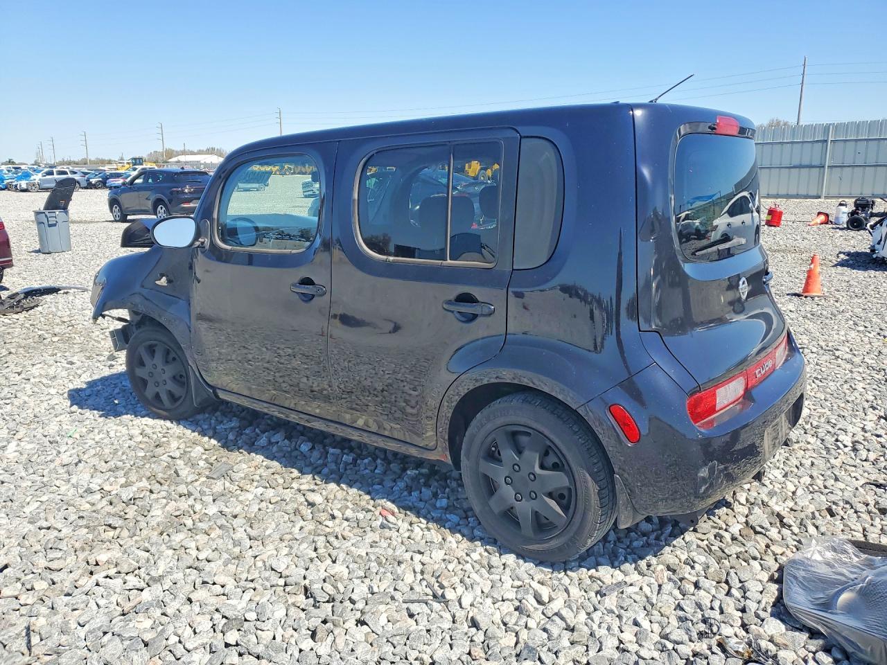 2010 NISSAN CUBE