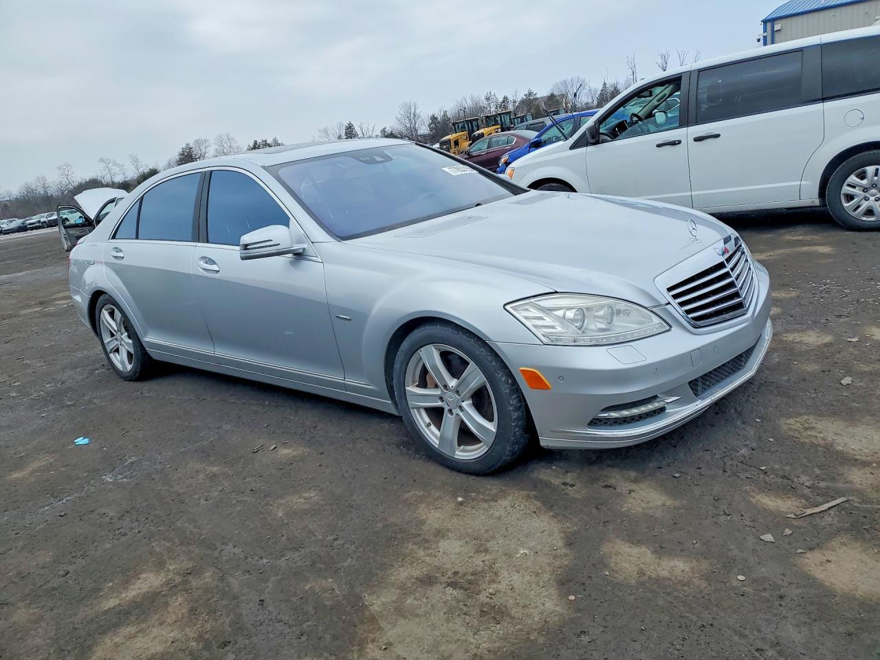 2012 MERCEDES-BENZ S-Class