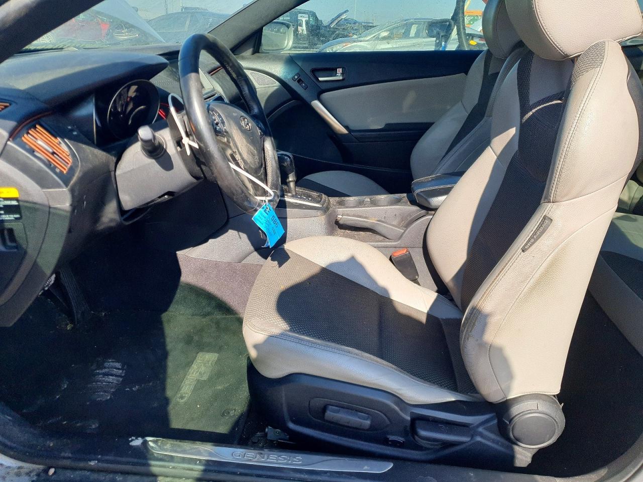 2013 HYUNDAI GENESIS
