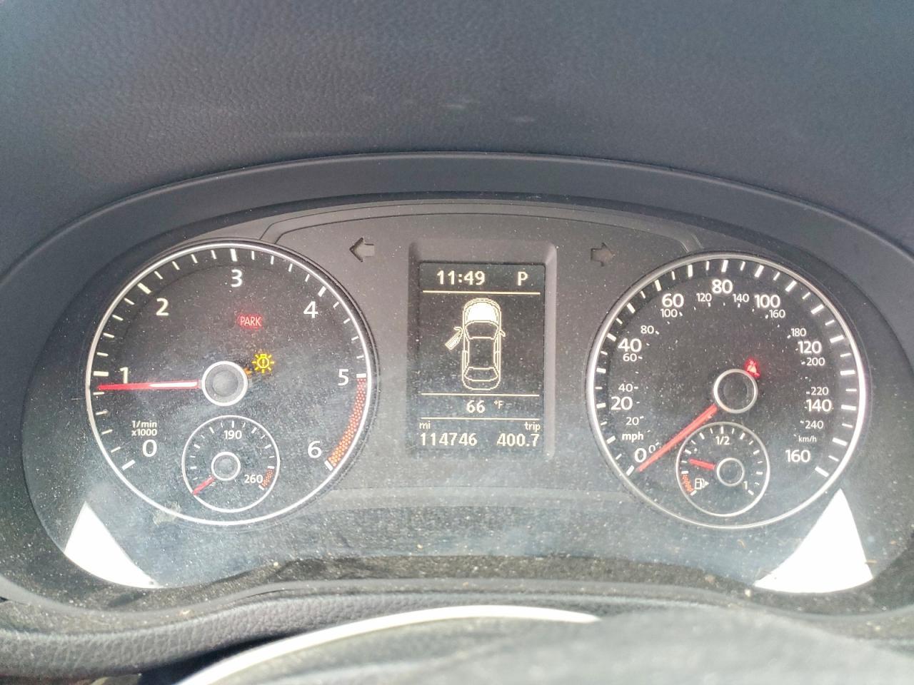 2014 VOLKSWAGEN Passat
