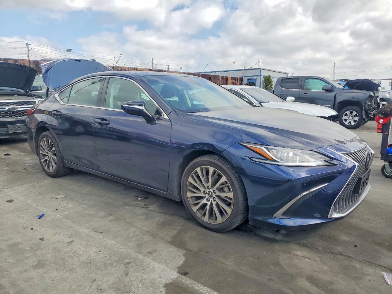 2019 LEXUS ES 350