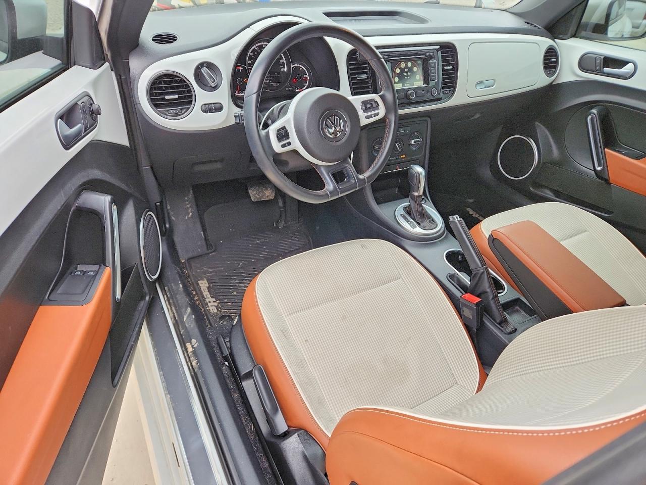 2015 VOLKSWAGEN Beetle