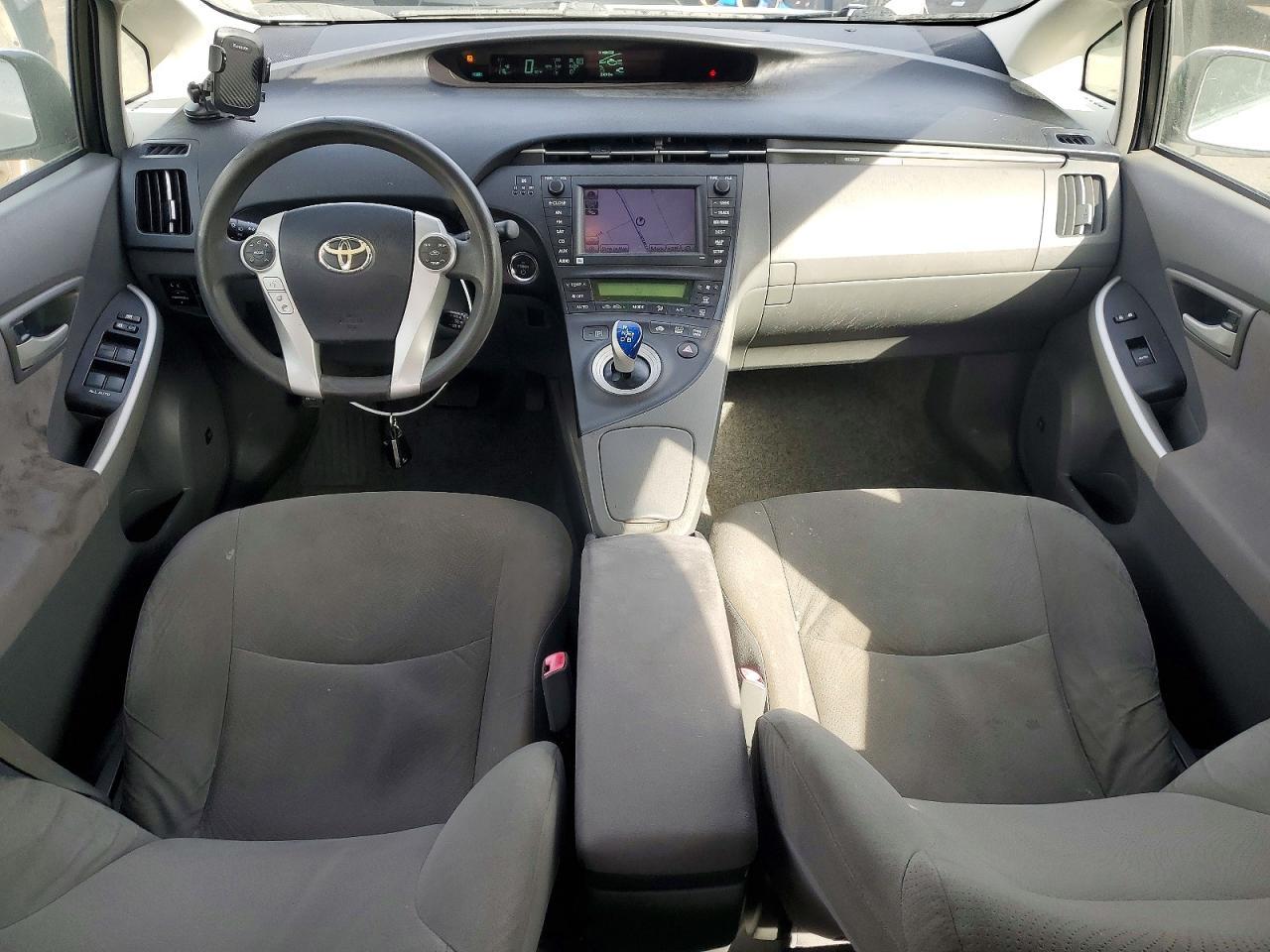 2011 TOYOTA PRIUS
