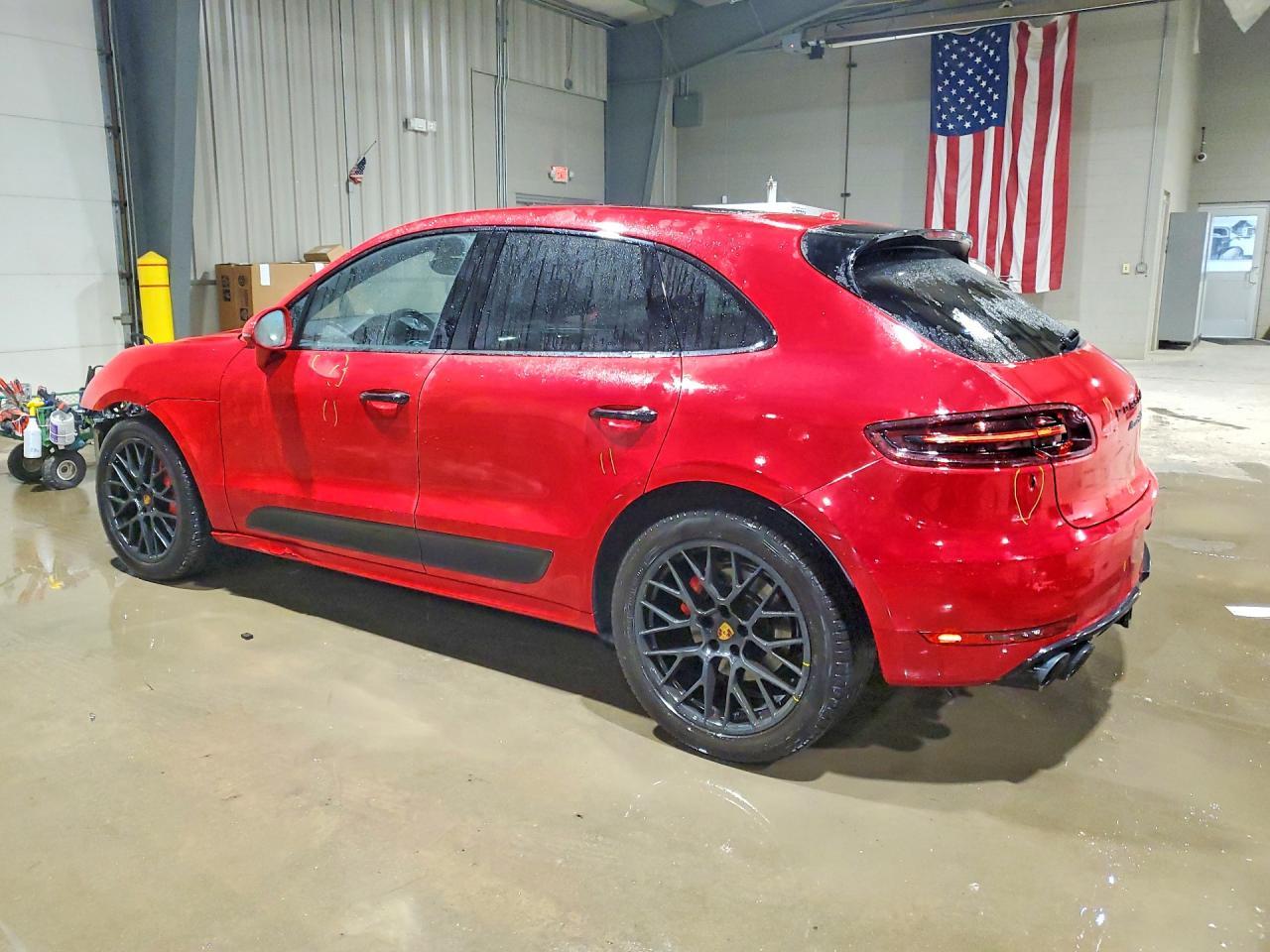2017 PORSCHE Macan
